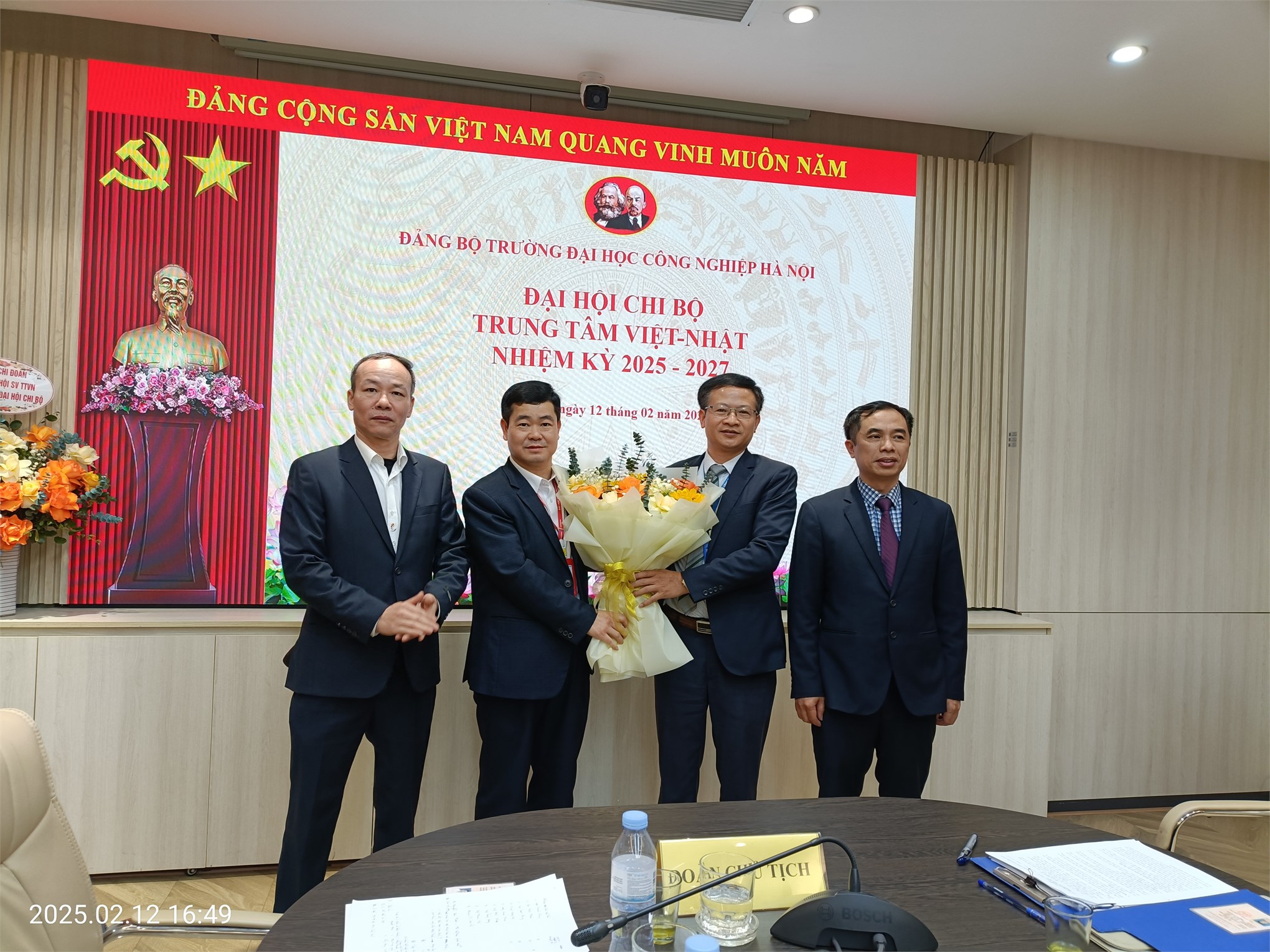 Đại hội chi bộ Trung tâm Việt Nhật nhiệm kỳ 2025 - 2027