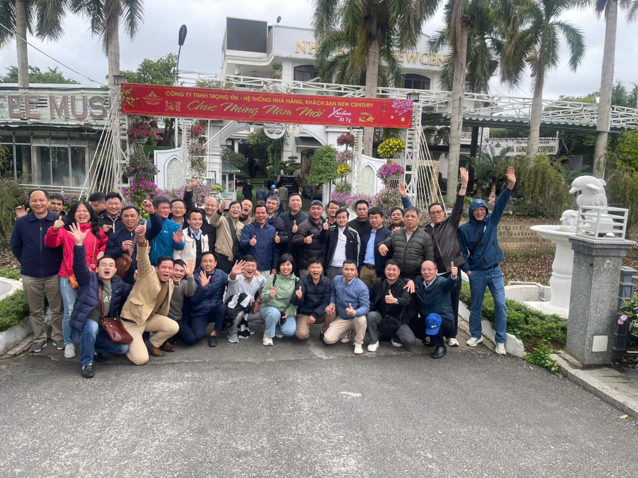 CÔNG ĐOÀN TRUNG TÂM VIỆT NHẬT TỔ CHỨC CHUYẾN THAM QUAN, HỌC TẬP TRUYỀN THỐNG LỊCH SỬ NĂM 2025 TẠI LẠNG SƠN