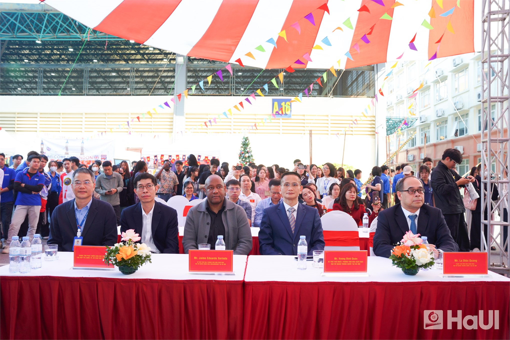 Ngày hội giao lưu văn hóa sinh viên quốc tế 2025: Lan tỏa tinh thần hội nhập tại Đại học Công nghiệp Hà Nội