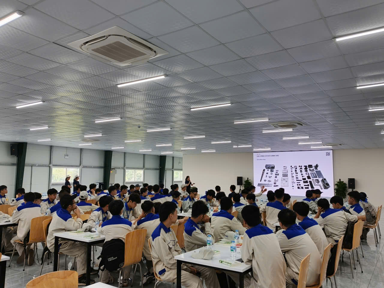 HOẠT ĐỘNG THAM QUAN, HỌC TẬP THỰC TẾ TẠI CÔNG TY YAMAGUCHI – ĐAN PHƯỢNG