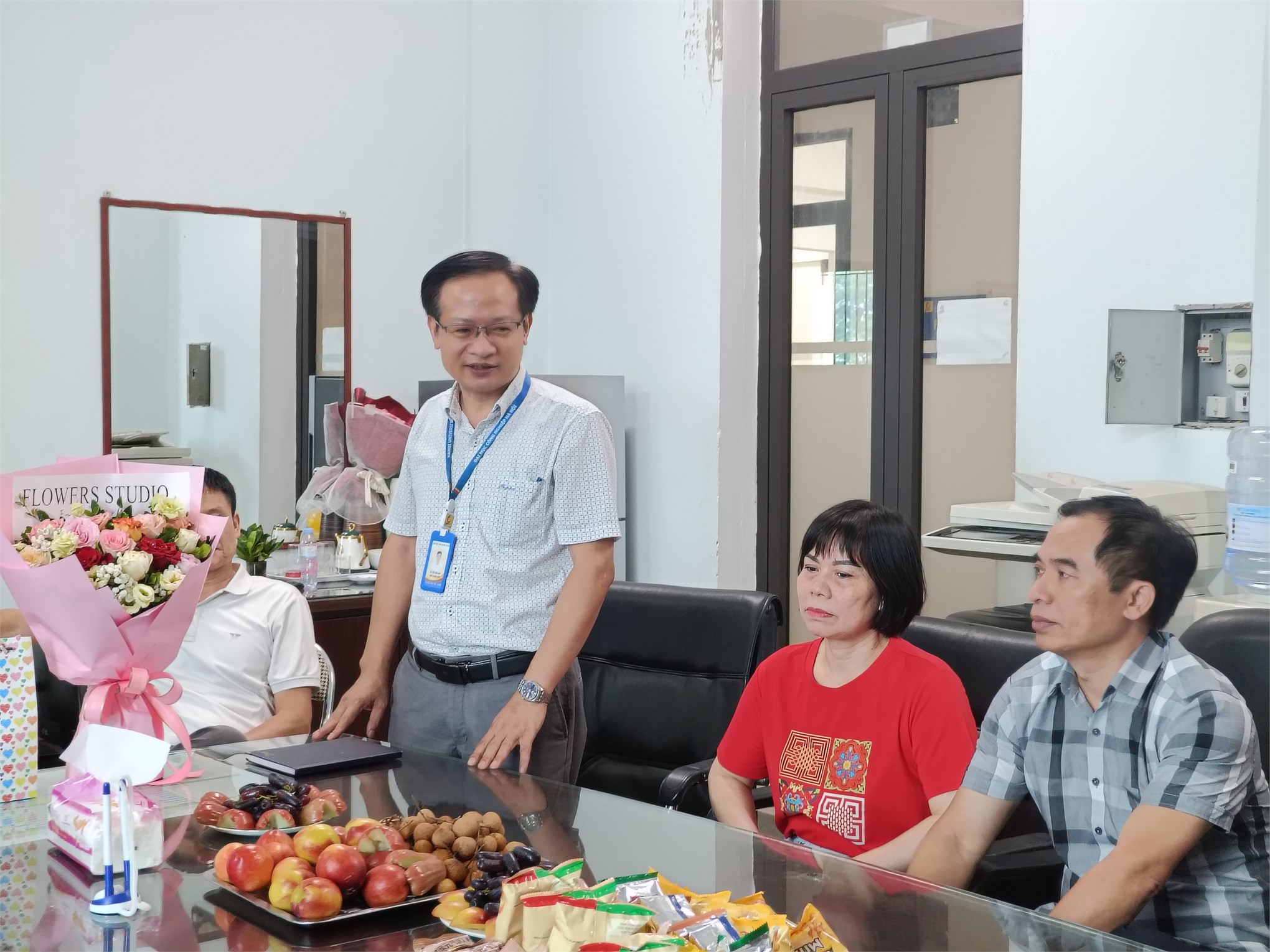 Gặp mặt tri ân viên chức nghỉ hưu theo chế độ