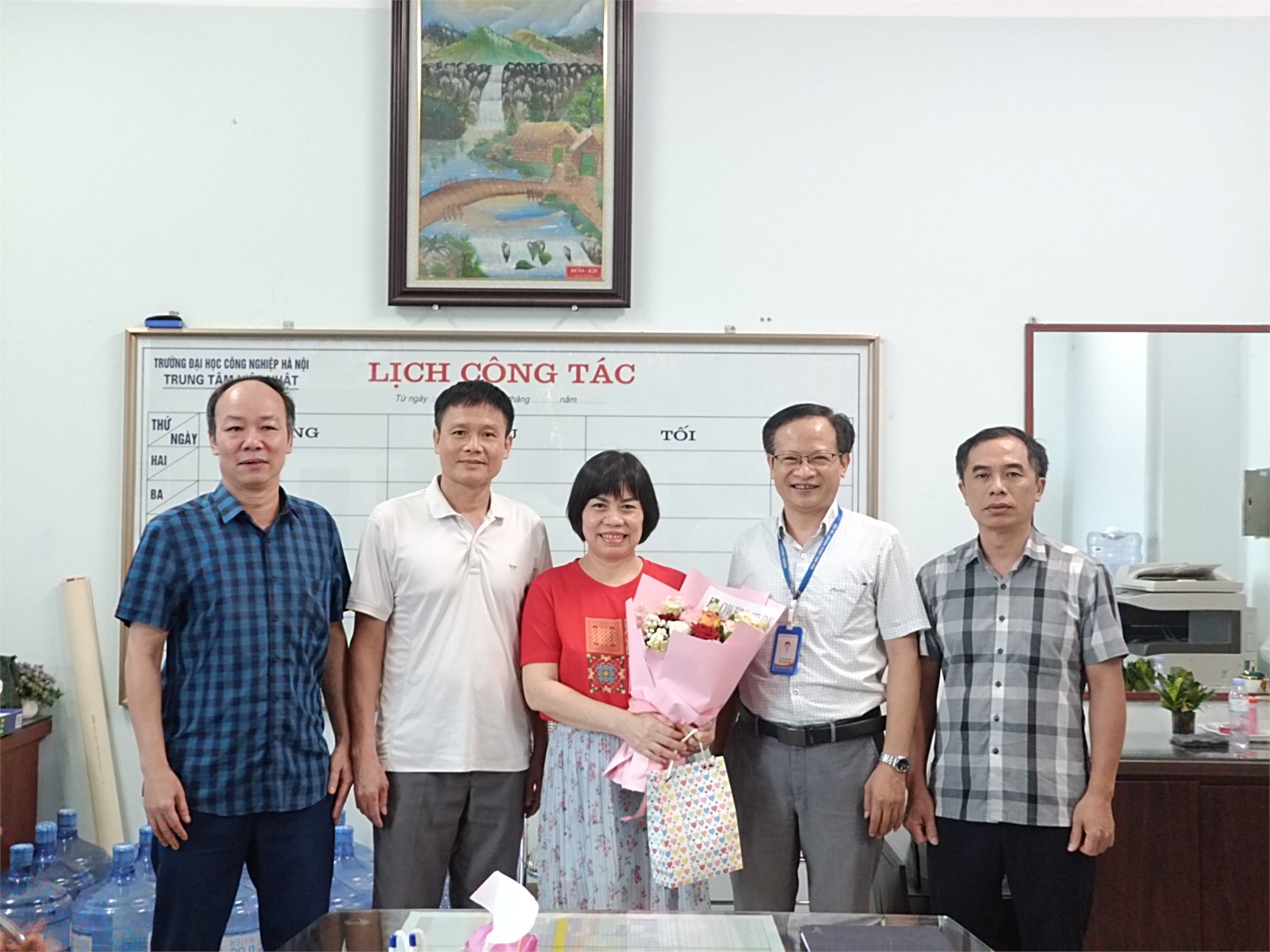 Gặp mặt tri ân viên chức nghỉ hưu theo chế độ