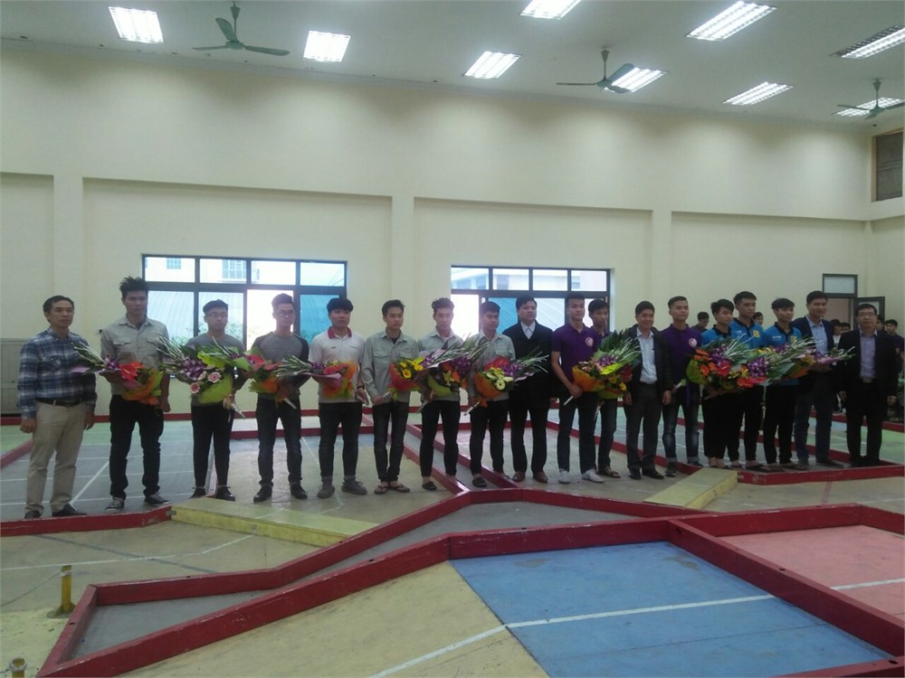 Sôi động cuộc thi “Sáng tạo Robot 2019” vòng loại cấp trường