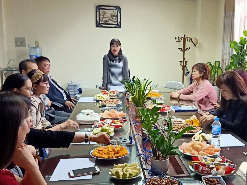 Tổ nữ công Du Lịch – Việt Nhật – Đào tạo thường xuyên họp bình xét nữ công năm 2020