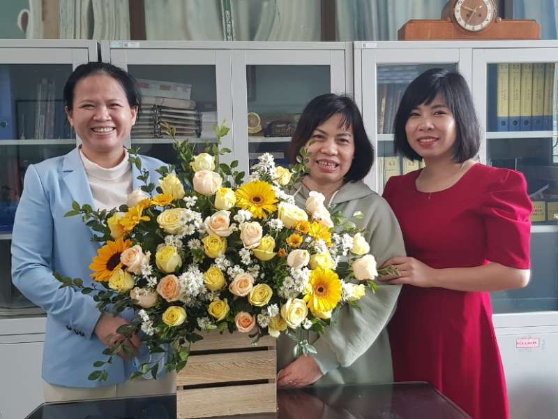 Gặp mặt chúc mừng ngày Quốc tế phụ nữ 8/3