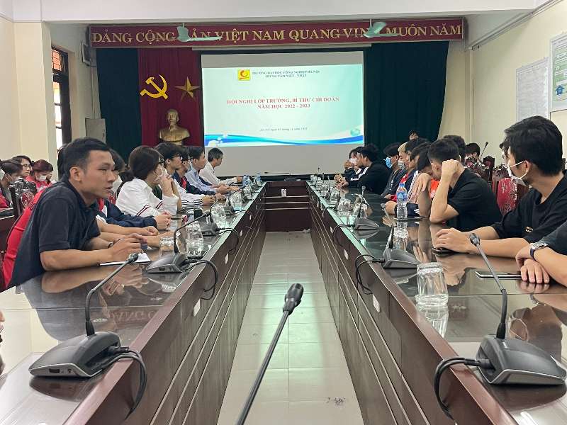 Hội nghị lớp trưởng, bí thư chi đoàn trung tâm Việt Nhật năm học 2022-2023
