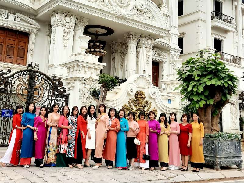 Gặp mặt chúc mừng ngày Quốc tế phụ nữ 08/03